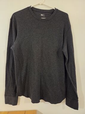 Gap Men’s Dark Gray Thermal Long Sleeve Shirt